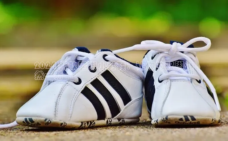 bsports必一中国百度手机助手2024 新款显脚小男鞋：让你的双脚焕
然一新